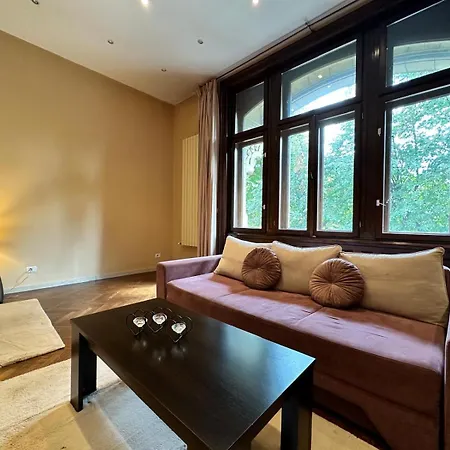 Eminescu Lägenhet *